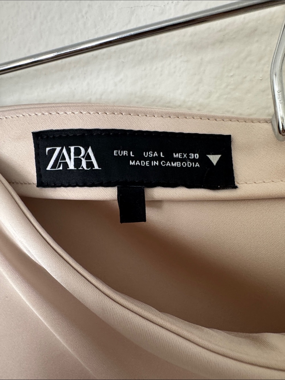Zara Elegant Cream Satin A-Line Skirt - Picture 2 of 8